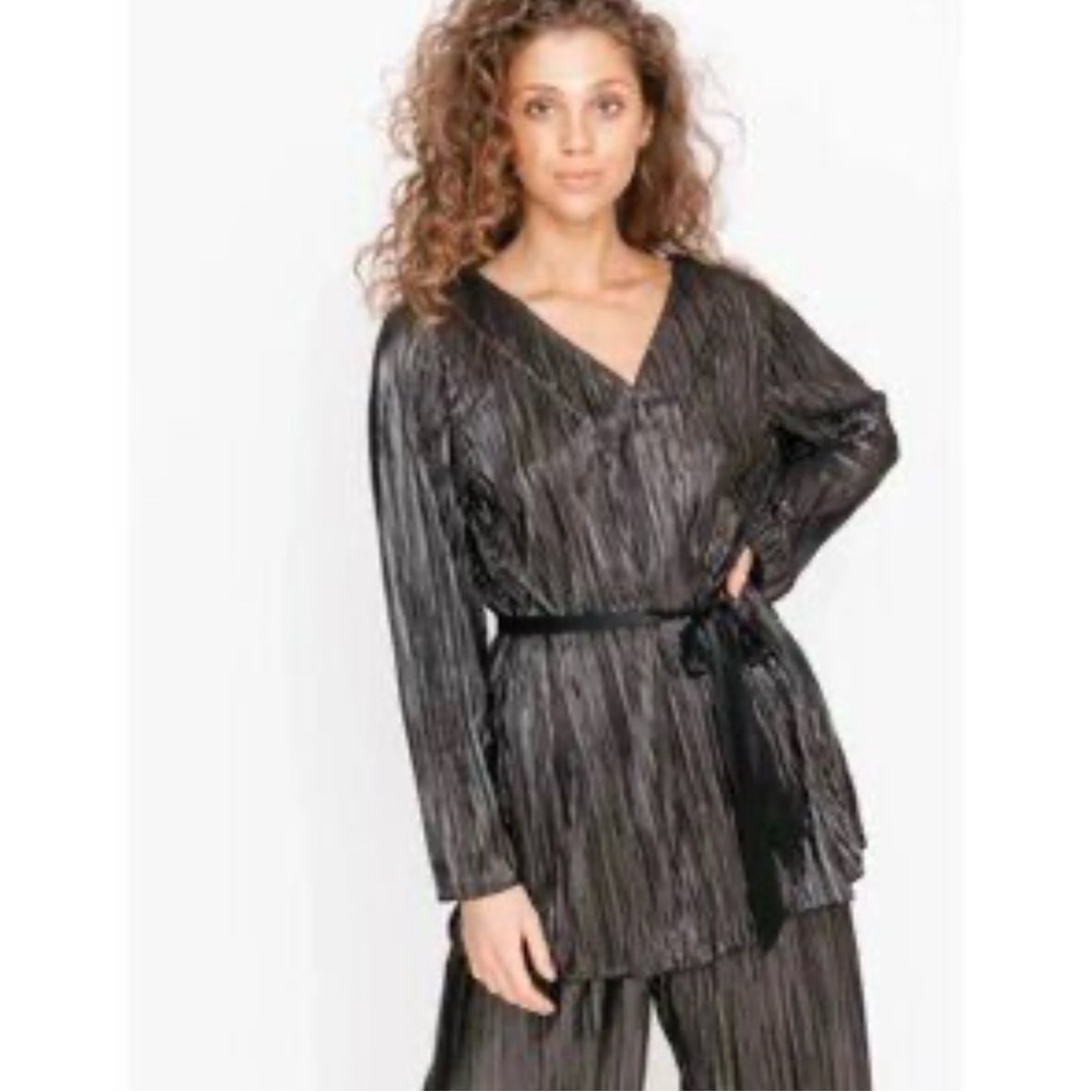 Smash + Tess Tasia Blouse Black Metallic Ribbed Belted Top Size Unknown size M-L